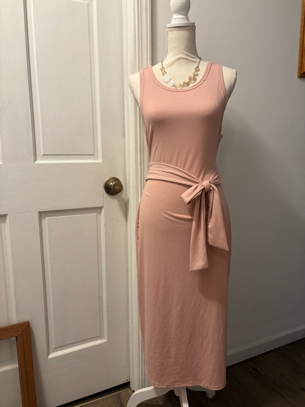 Sleeveless Ribbed Midi Dress in Blush Pink